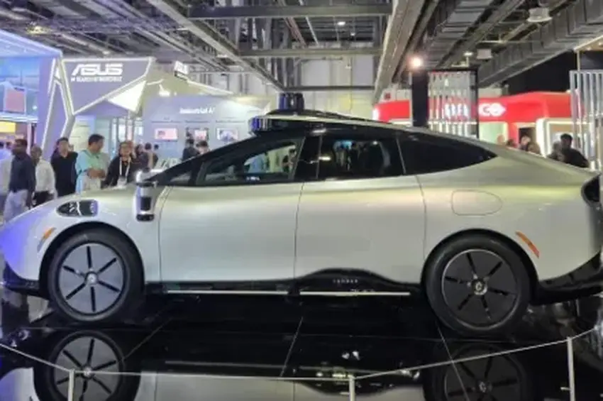 World’s First Self-Driving EV Draws Attention at GITEX Global