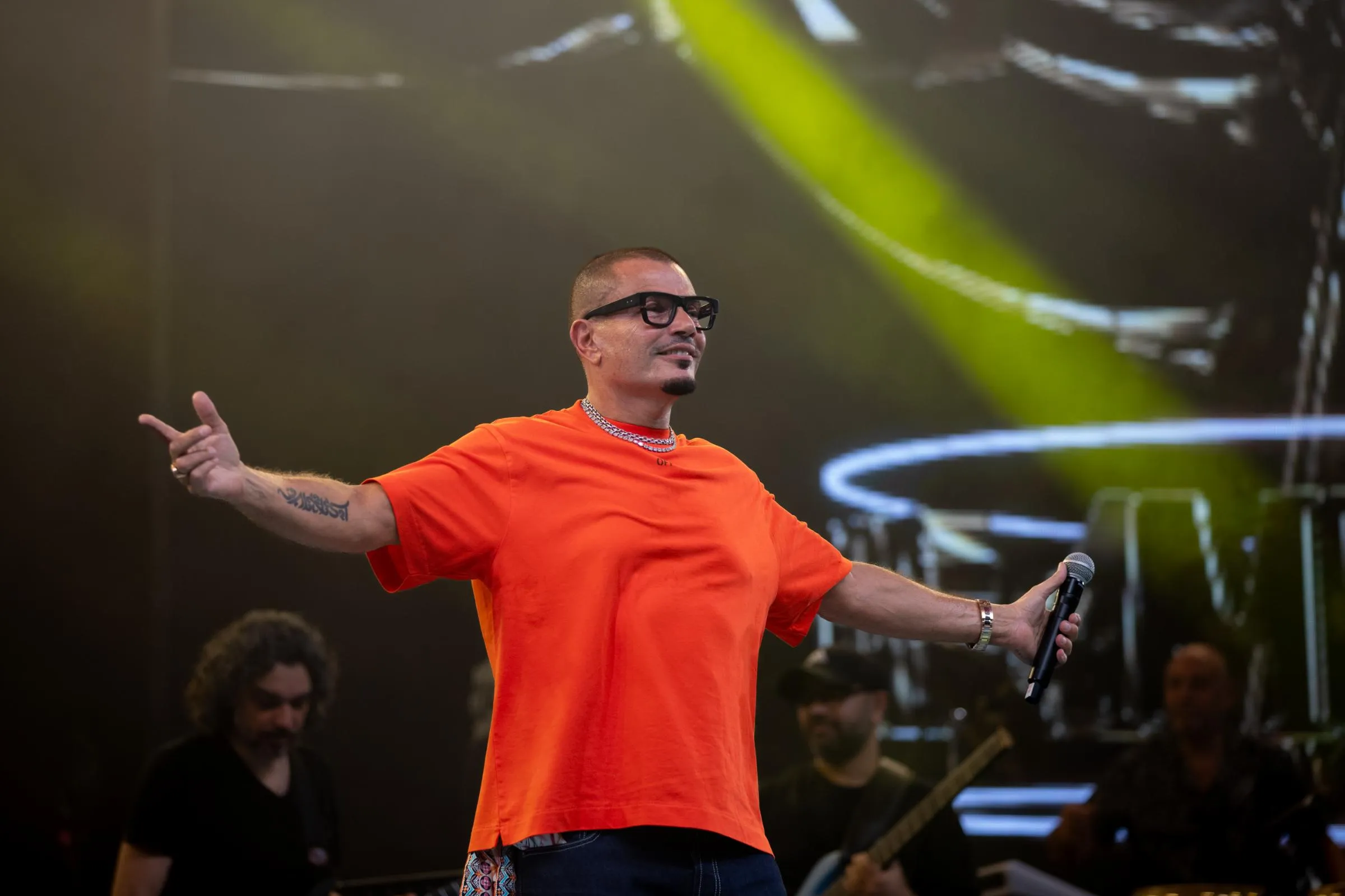 Global Village welcomes legendary superstar ‘El Hadaba’ Amr Diab in a thrilling concert night with outstanding attendance