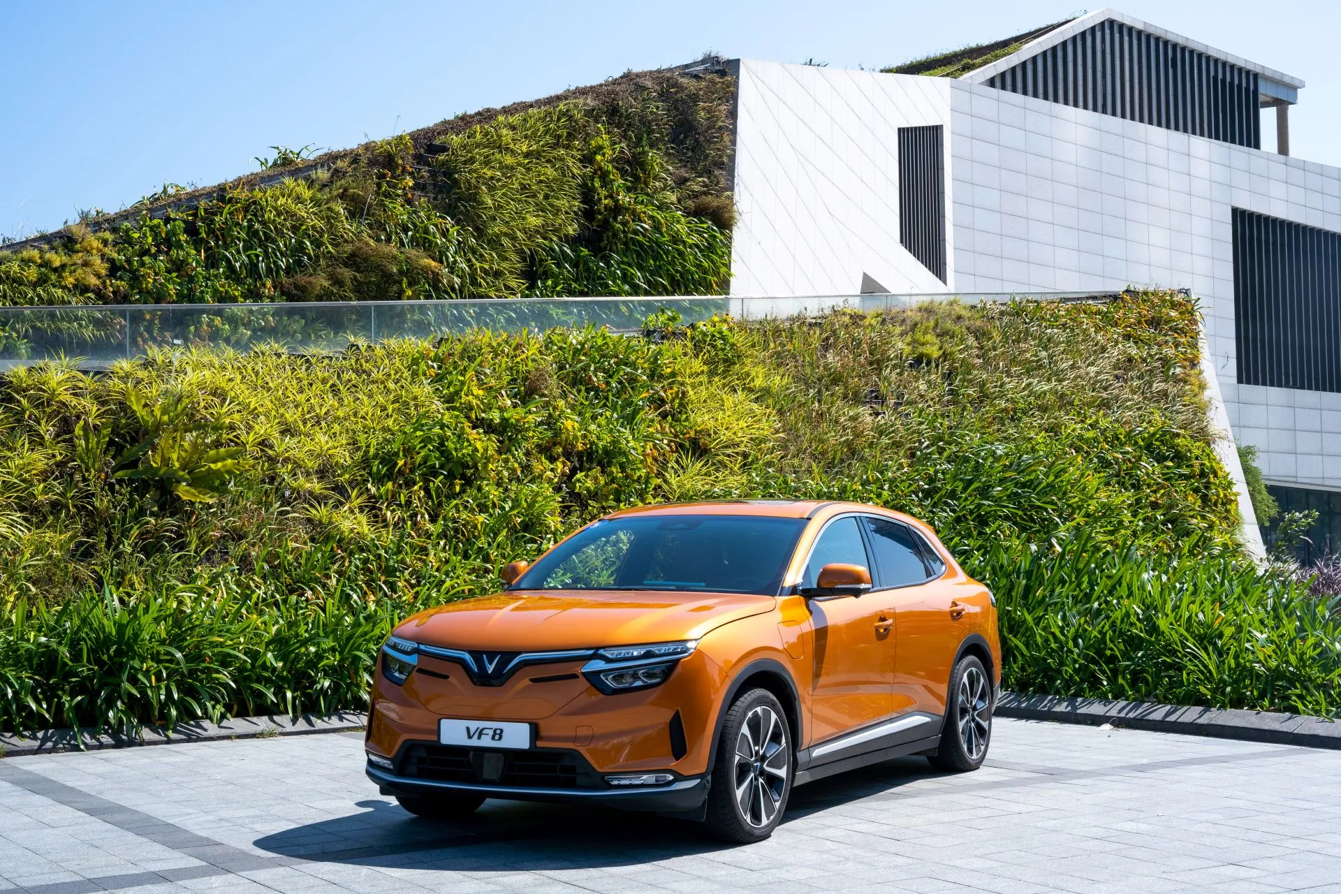 Pioneering Smart Mobility for the UAE’s Future-Ready Cities : VinFast VF 8 can help accelerate the UAE’s Green Vision