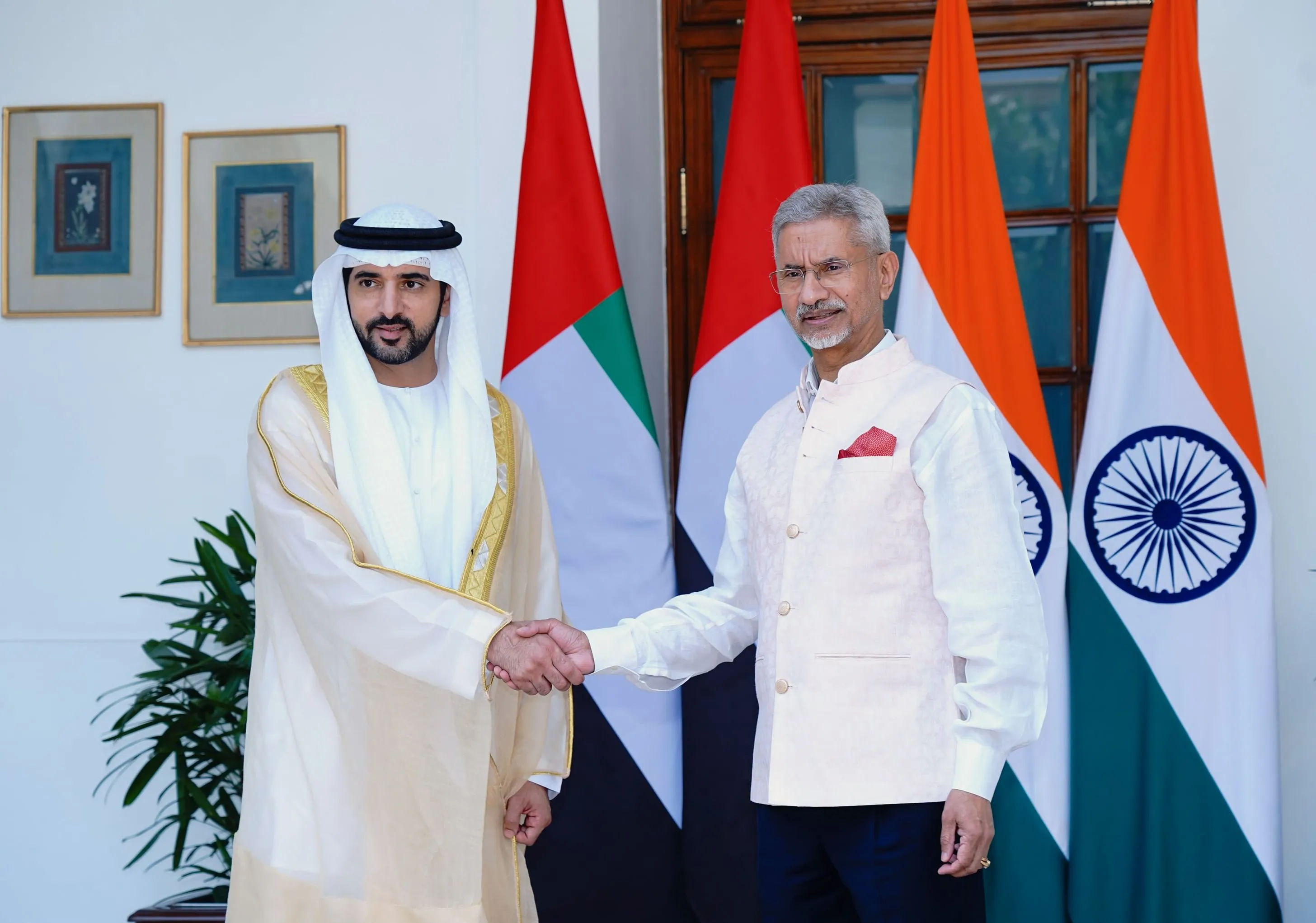 Dubai Crown prince Sheikh Hamdan meets with India’s External Affairs Minister